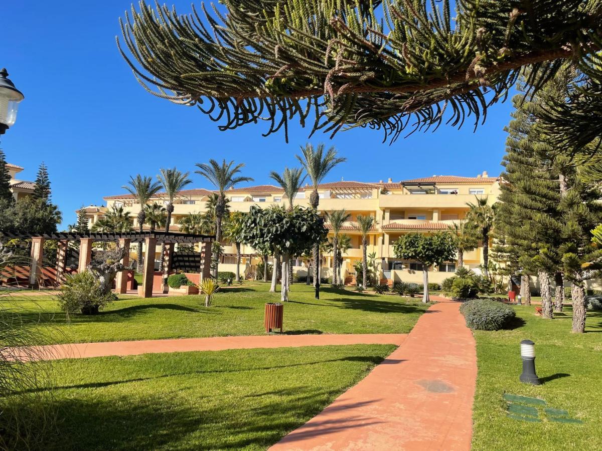 Moderna Y Alegre Vivienda Junto Al Mar . Lejlighed Roquetas de Mar Eksteriør billede